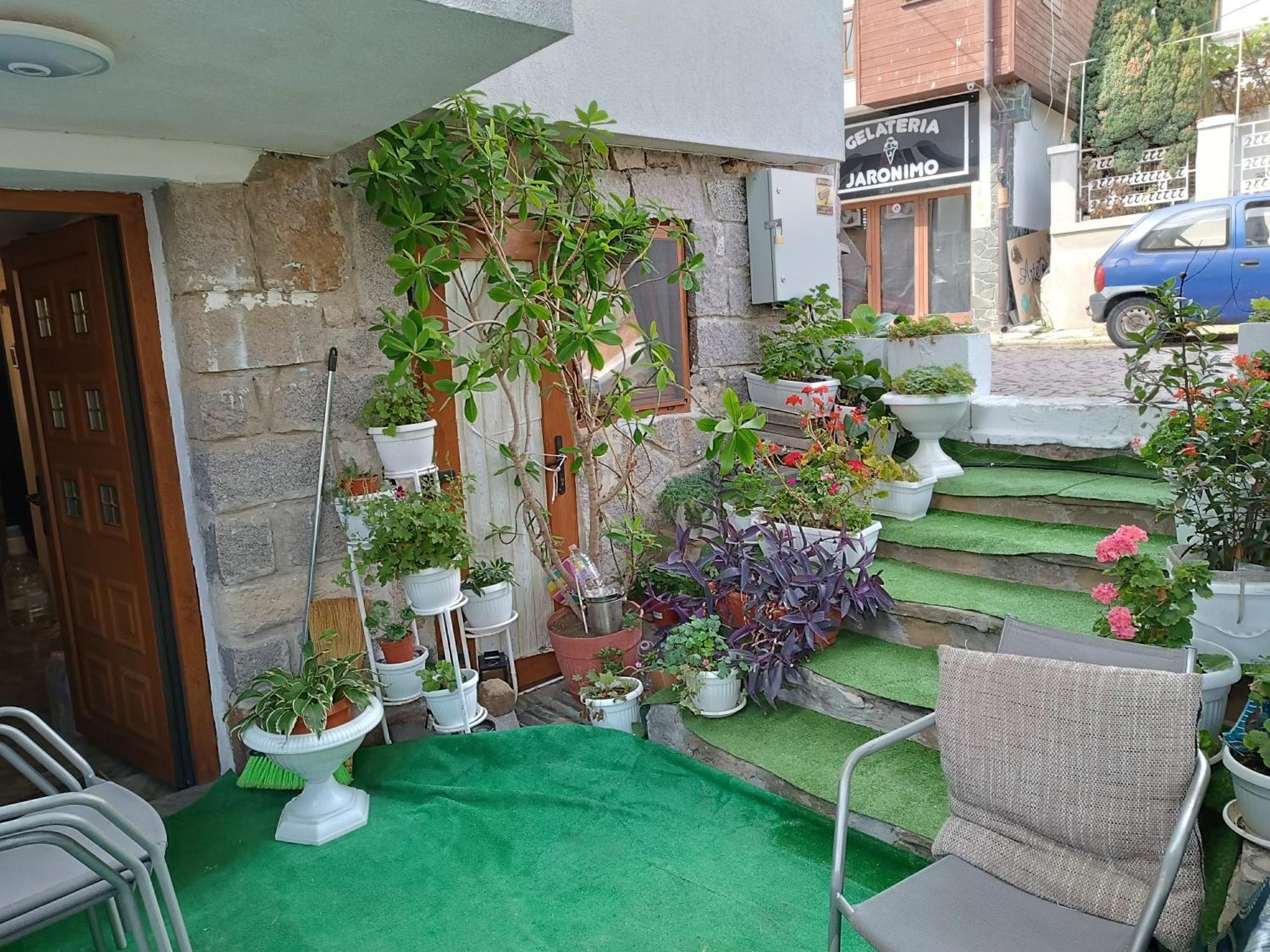 Farlalievi Guest House Созополь Экстерьер фото
