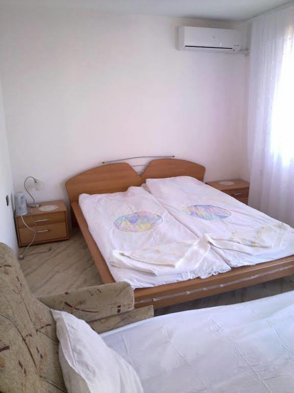 Farlalievi Guest House Созополь Экстерьер фото